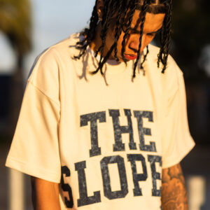 The Slopes Collegiate Graphic T-Shirt – Cream